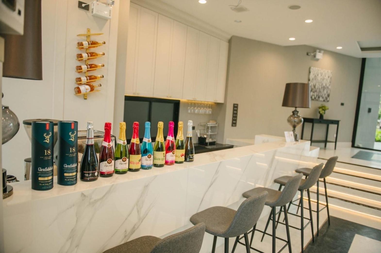 Carrara Hotel Hatyai ハートヤイ エクステリア 写真